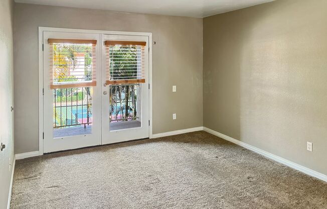 2 beds, 1 bath, 880 sqft, $2,568, Unit 118