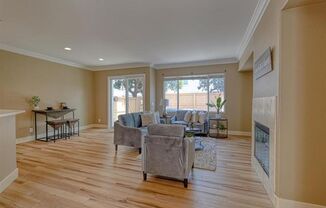 Recently Remodeled- 3 Bed 2.5 Bath 2 Story Townhome in Ivy Hill- Scripps Ranch