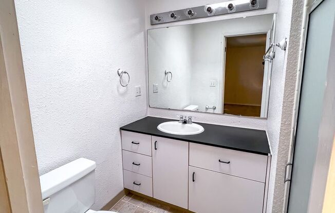 3 beds, 2 baths, 1,540 sqft, $4,895, Unit 400