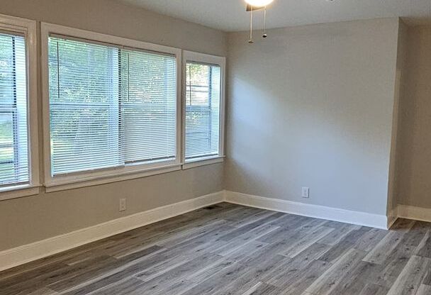 Charming 3BR/2BA Ranch Just off Glenwood Rd!