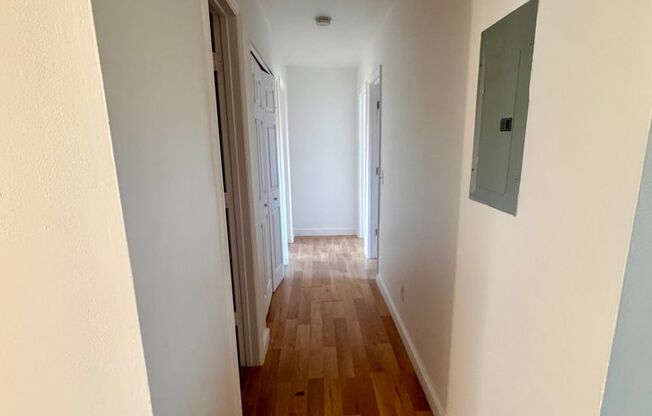 3 beds, 2 baths, 1,205 sqft, $2,075, Unit 122