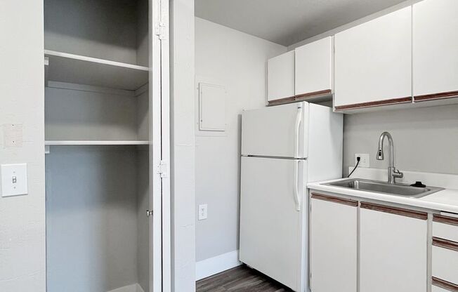 Studio, 1 bath, 480 sqft, $1,350, Unit 116