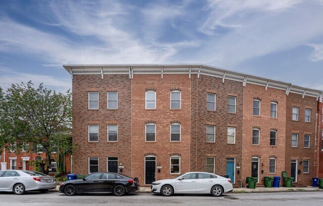 Four Large Bedrooms, 2.5 Bathroom Townhouse in South Baltimore