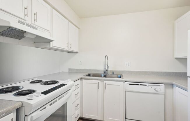 1 bed, 1 bath, 740 sqft, $1,399, Unit 1H