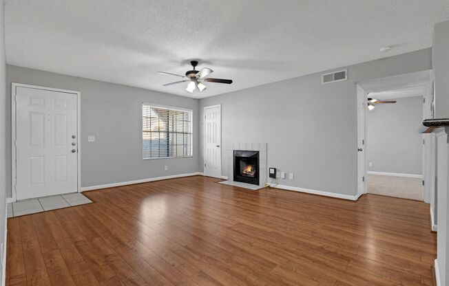 1/1 Condo in Gated Lakefront Community ~ Laminate Flooring and Brand-New SS Appliances!!