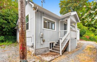 Newly renovated 2 bed 1 bath home in Admiral, West Seattle