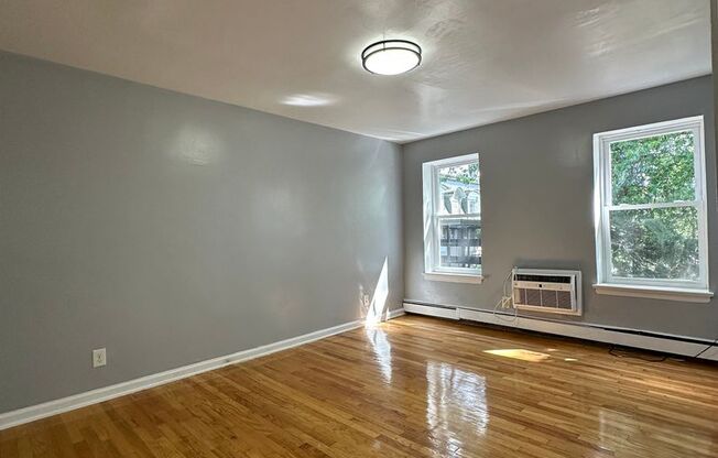 1 bed, 1 bath, $1,843