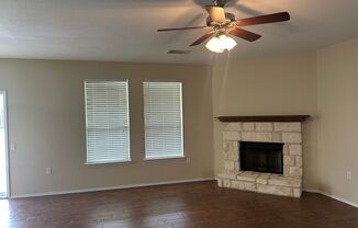 Modern 3/BR 2.5/BA Home with Stylish Kitchen & Cozy Fireplace