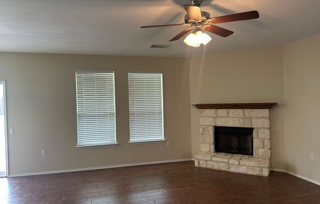 Modern 3/BR 2.5/BA Home with Stylish Kitchen & Cozy Fireplace