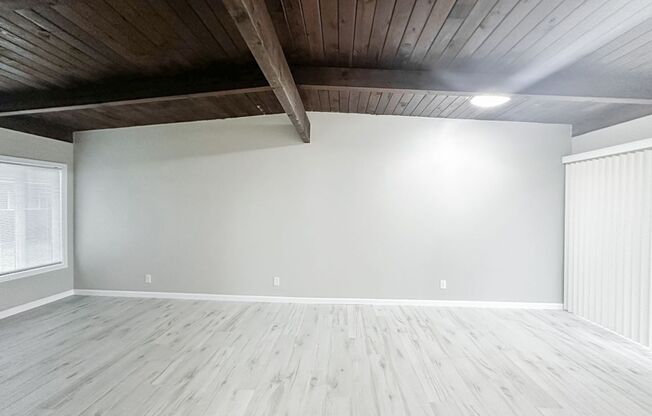 1 bed, 1 bath, 625 sqft, $1,200, Unit 09