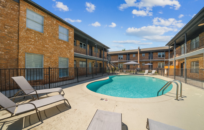 Amazing Remodeled Units in Mid Town!