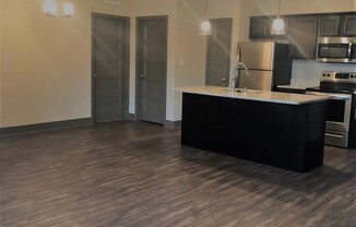 1 bed, 1 bath, 765 sqft, $815, Unit 16