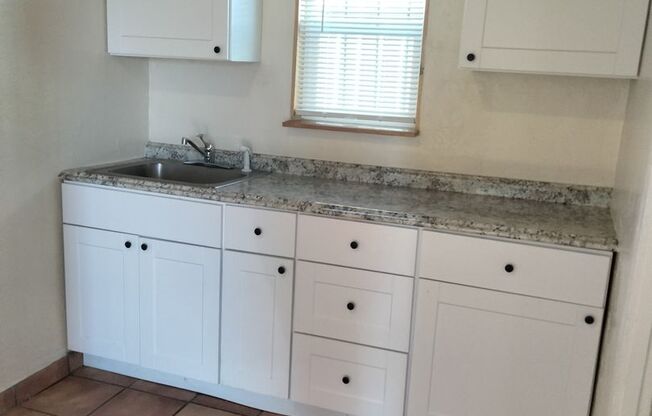 Welcome to Adobe Manor in Albuquerque, NM!