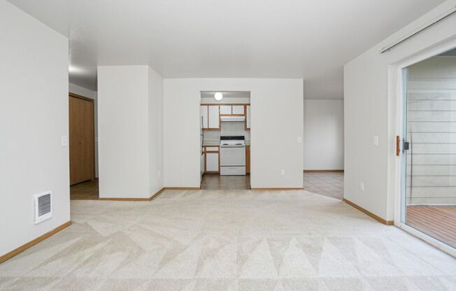 102-Mountain View Apts