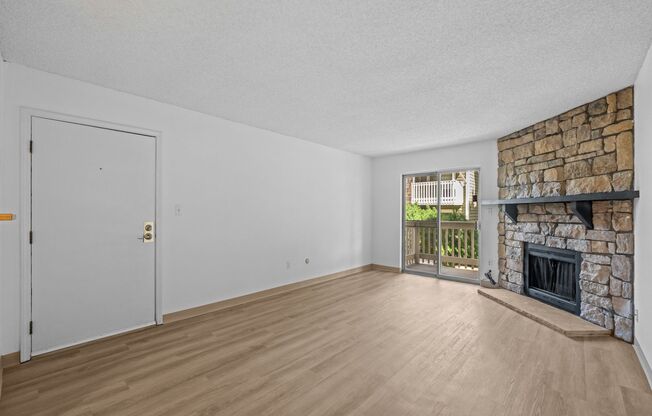 1 bed, 1 bath, $1,500, Unit # 102R