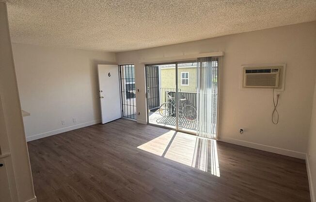 1 bed, 1 bath, 550 sqft, $1,898, Unit 6