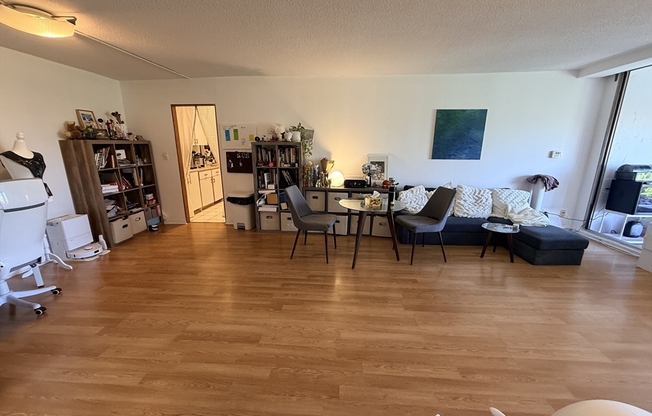 1 bed, 1 bath, 870 sqft, $3,050, Unit 820