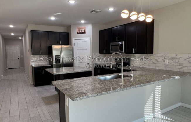 5 beds, 3 baths, 2,033 sqft, $2,990