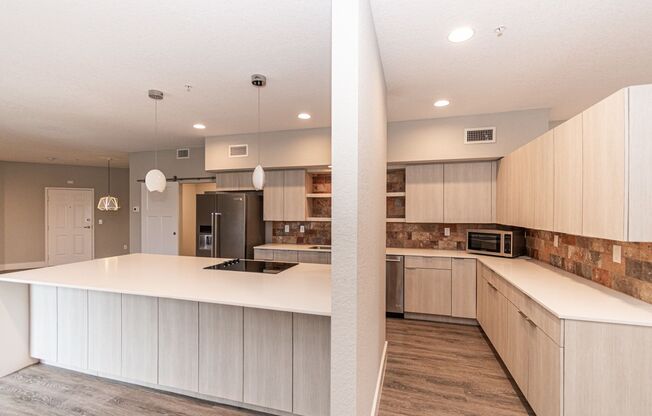 4645 SE 11th Pl. 301