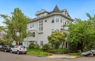 Lovely Studio Home in Capitol Hill!