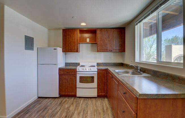 Studio, 1 bath, 288 sqft, $850, Unit Unit 26