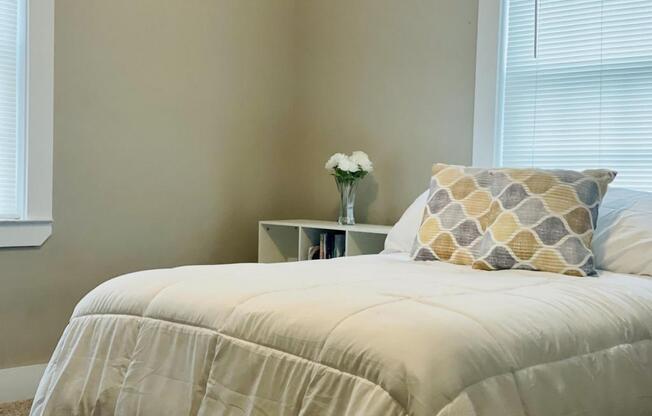 2 beds, 2 baths, 1,240 sqft, $1,950