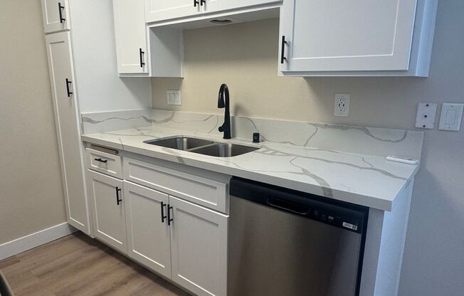 Carlsbad Coast Apts