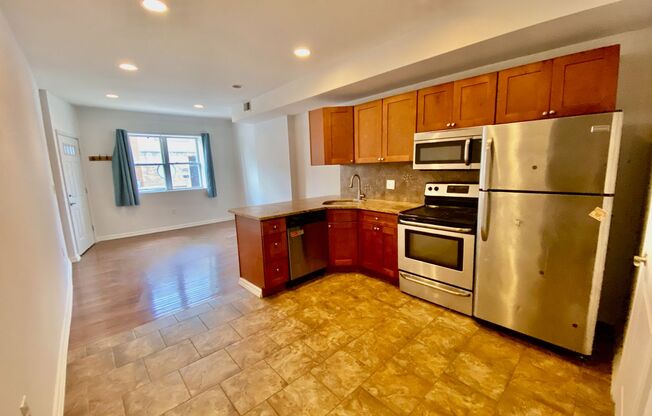 1 bed, 1 bath, $1,600, Unit 1st Floor