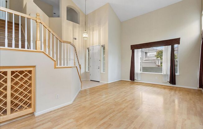 16 Smith Ct - 4 bedroom | 2.5 bathroom | Single family home