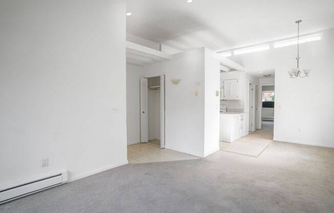 1 bed, 1 bath, 775 sqft, $2,150, Unit 24-6