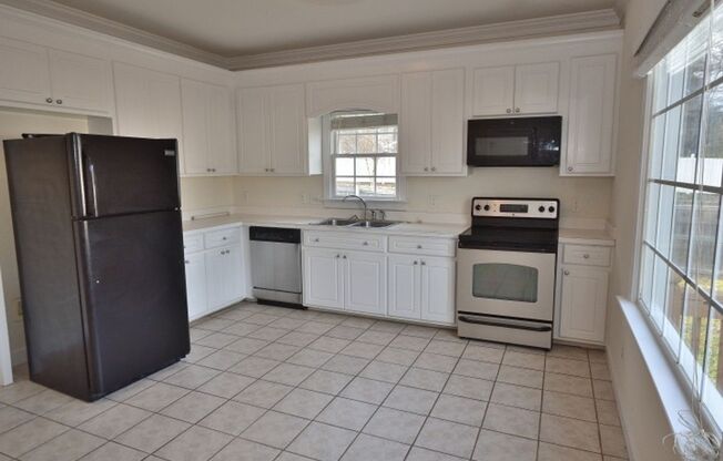 3 beds, 2 baths, $1,575