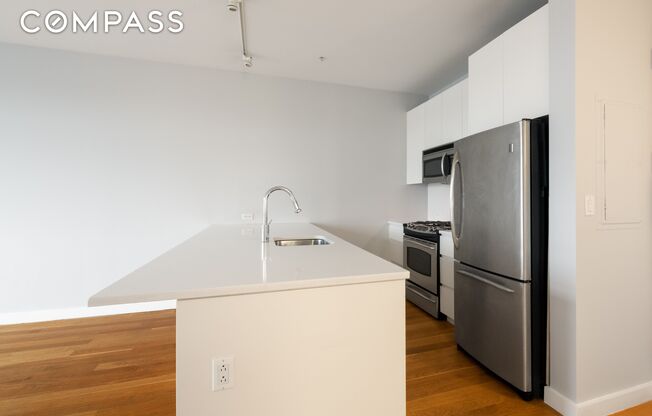 1 bed, 1 bath, $3,795, Unit 5Q