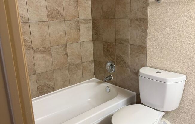 1 bed, 1 bath, 682 sqft, $905, Unit 314