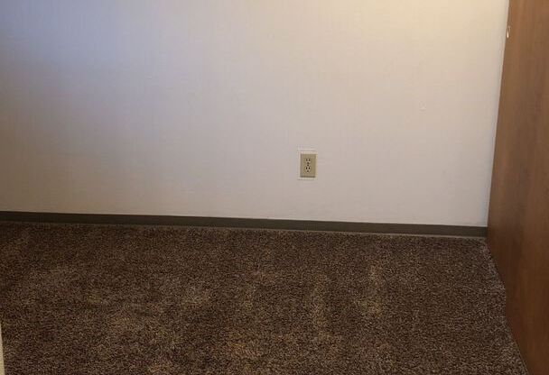 1 bed, 1 bath, 420 sqft, $585, Unit 82726