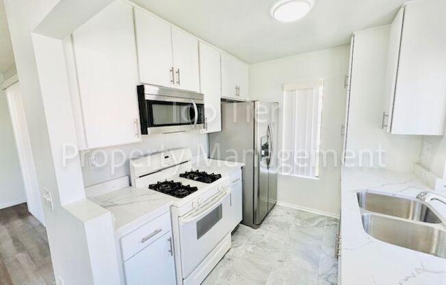 Beautifully remodeled 1BR, 1BA condo in the desirable Mira Mesa neighborhood of San Diego