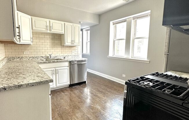 4454 N Sheridan Rd 3