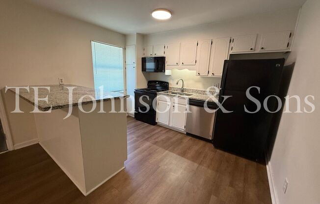 1 Bedroom Near Easton Park! Water Included