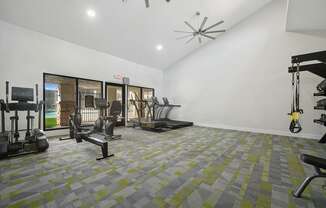 Community Fitness Center with Equipment at Villages at Metro Center Apartment located in Phoenix, AZ.