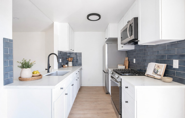 5740 Camellia Avenue - Camellia Apartments