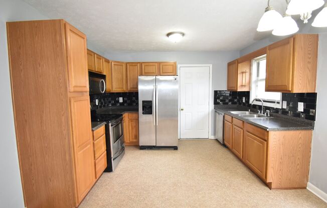 3 beds, 2 baths, $1,450