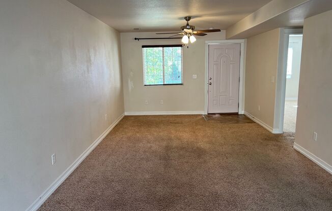 5 BEDROOM, 4 BATHROOM TOWNHOUSE WITH 2 CAR DETACHED GARAGE