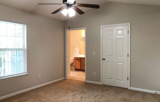 2 beds, 2 baths, 1,131 sqft, $1,475, Unit 2782-6