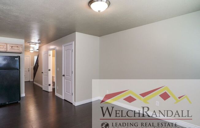 Charming 2 Bed 1.5 Bath Townhome in East Layton