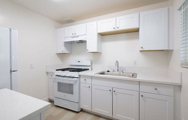 1 bed, 1 bath, 740 sqft, $1,750, Unit H