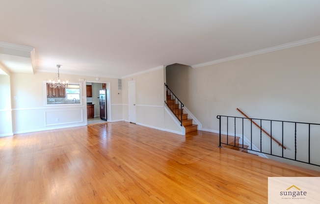 945 STORMONT CIR