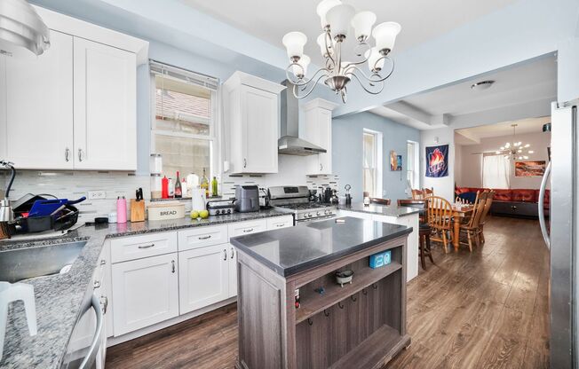1307 S Ashland Ave. Spacious Home with 4 bedrooms