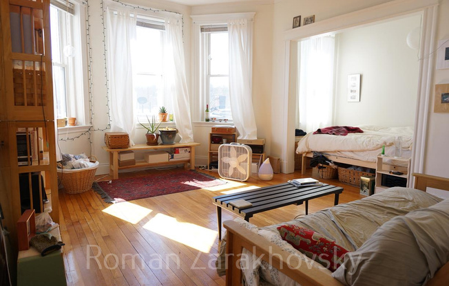 44 STRATHMORE RD