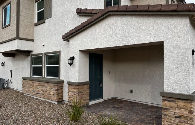 4 beds, 2.5 baths, $1,995, Unit 1