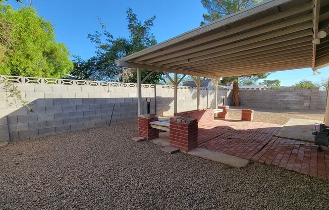 Cute 3 bedroom 1 bathroom home on a large lot