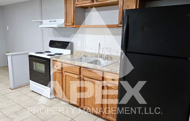 1 bed, 1 bath, 600 sqft, $1,400, Unit Unit #3 (Garage Unit)